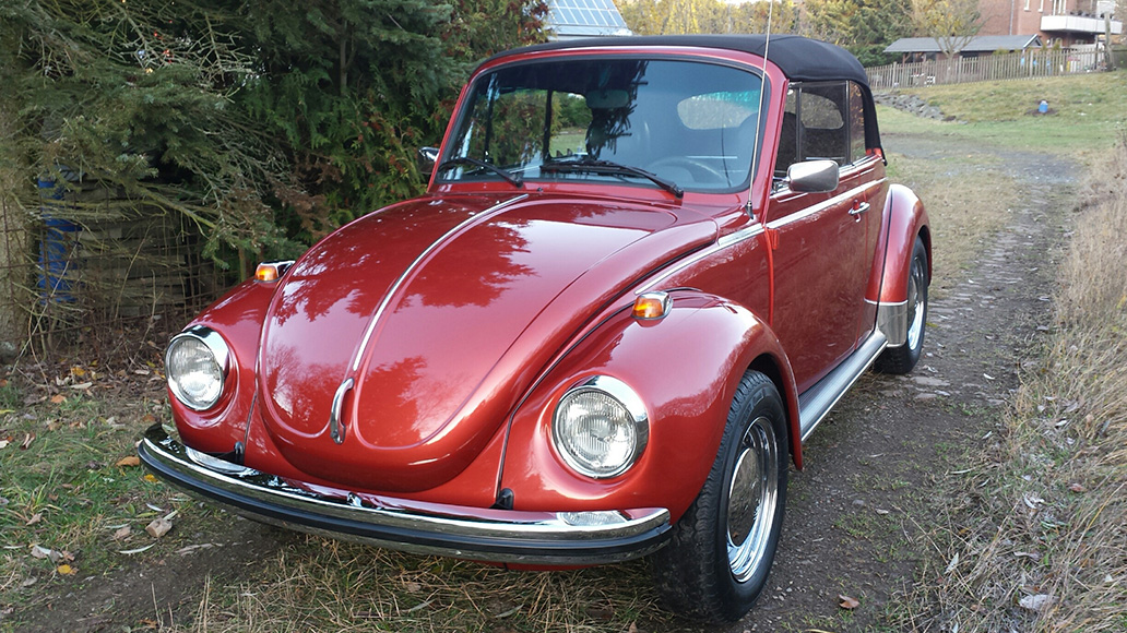 VW_Kaefer_1303_Bordeaux_rot_met_04.jpg