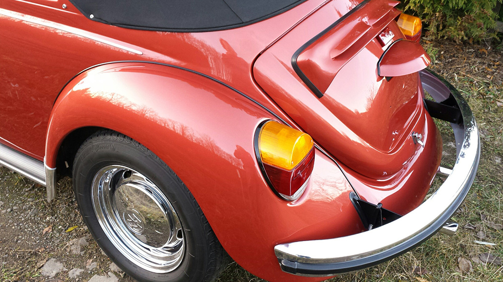 VW_Kaefer_1303_Bordeaux_rot_met_06.jpg