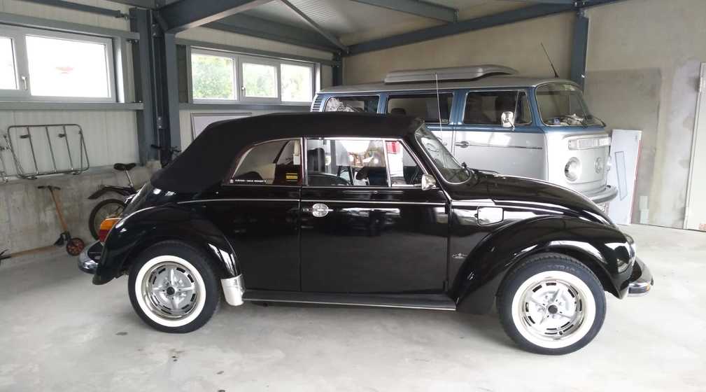 1303_VW_Kaefer_Cabrio_schwarz_04.jpg