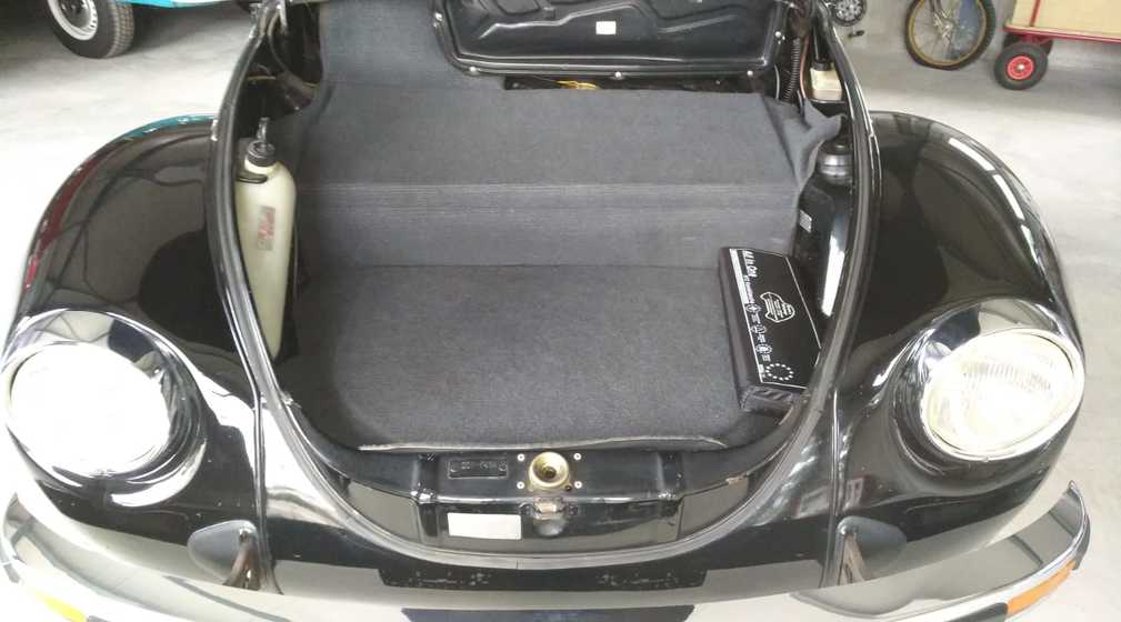1303_VW_Kaefer_Cabrio_schwarz_07.jpg