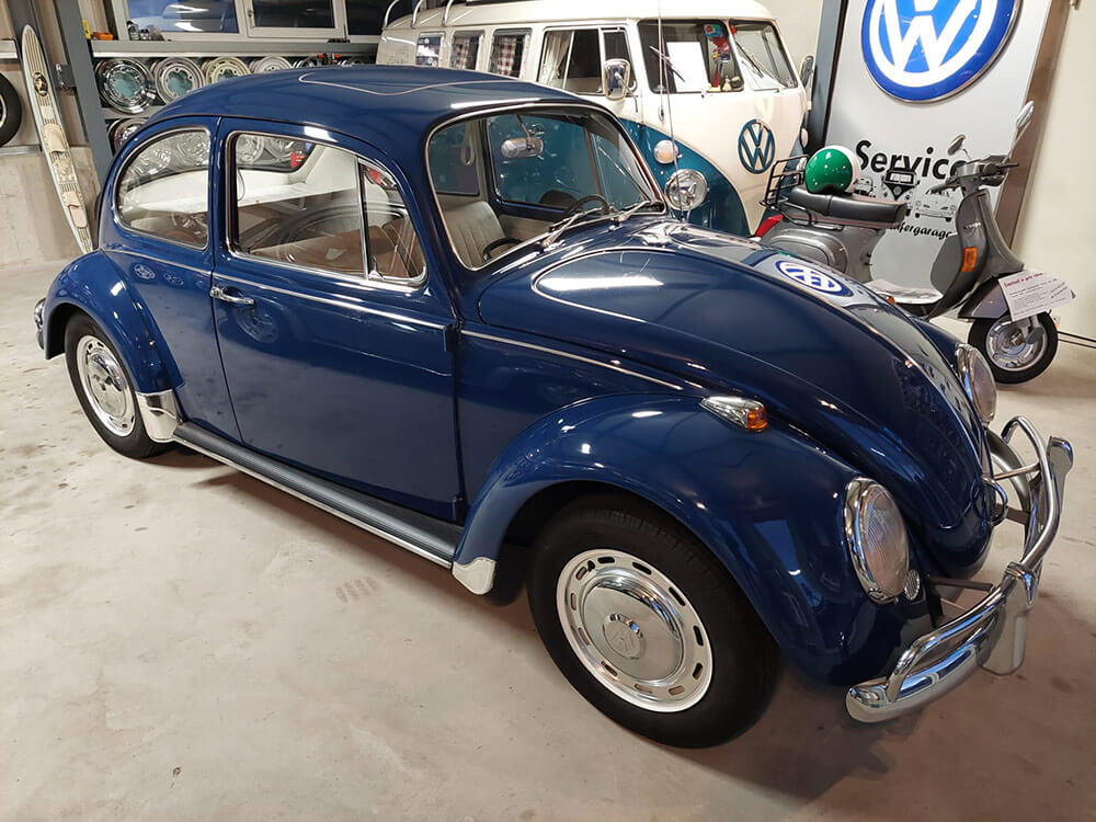 1300-VW-Kaefer-blau-01.jpg