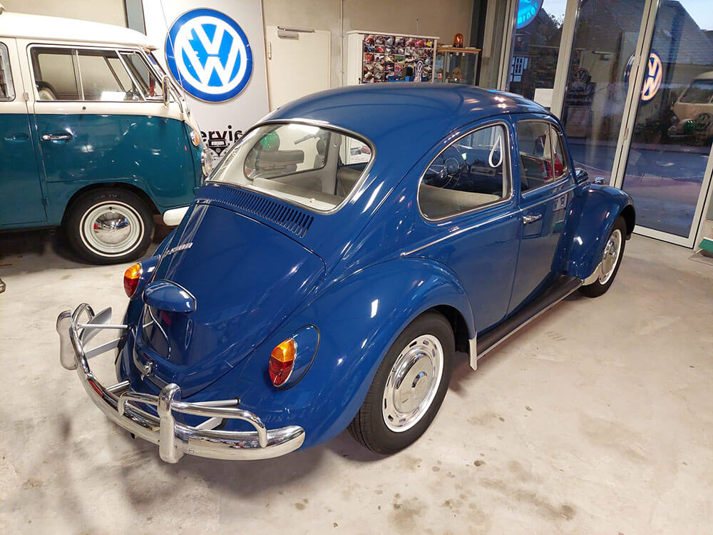1300-VW-Kaefer-blau-02.jpg