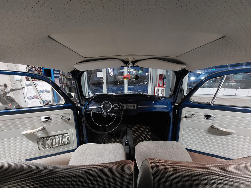 1300-VW-Kaefer-blau-09.jpg