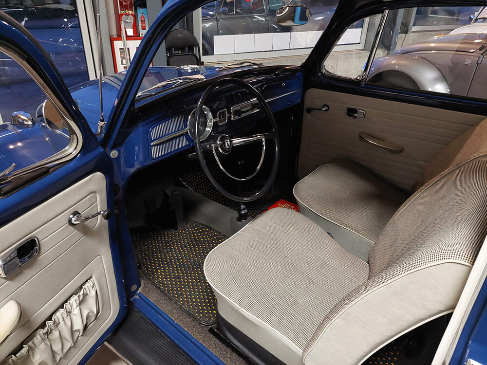 1300-VW-Kaefer-blau-20.jpg